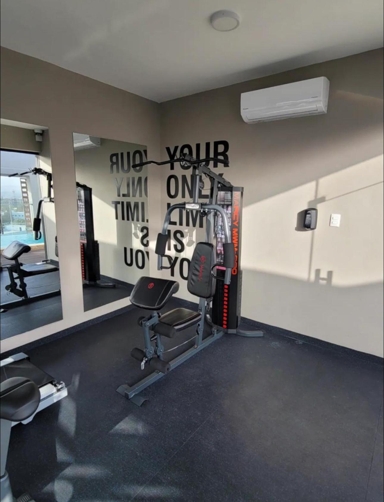 Modern Luxury Condo With Rooftop Pool & Gym Santiago De Los Caballeros Luaran gambar